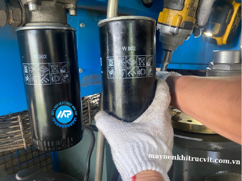 lọc dầu máy nén khí, lọc dầu w962, máy nén khí trục vít, máy nén khí hitachi 75kw, hitachi, hitachi 75kw, bảo dưỡng máy nén khí