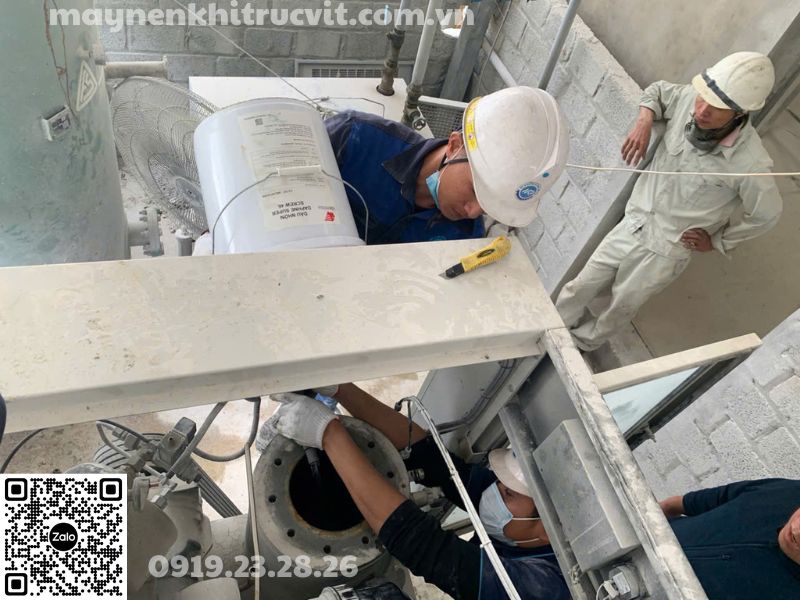 Thay lõi lọc đường ống máy nén khí KyungWon, Replace the filter element of the KyungWon air compressor, Bảo dưỡng máy nén khí KyungWon, Sửa chữa máy nén khí KyungWon, Bao duong may nen khi KyungWon, Thay the loi loc duong ong may nen khi KyungWon,